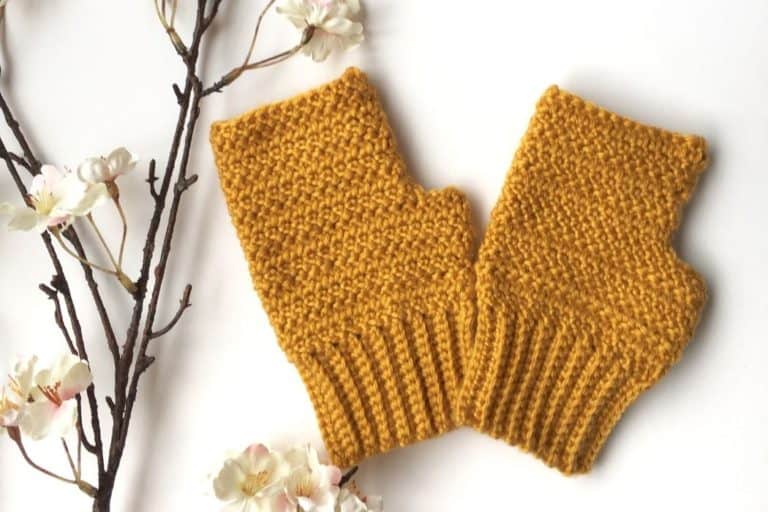 Free Crochet Mittens Pattern - Burgundy And Blush