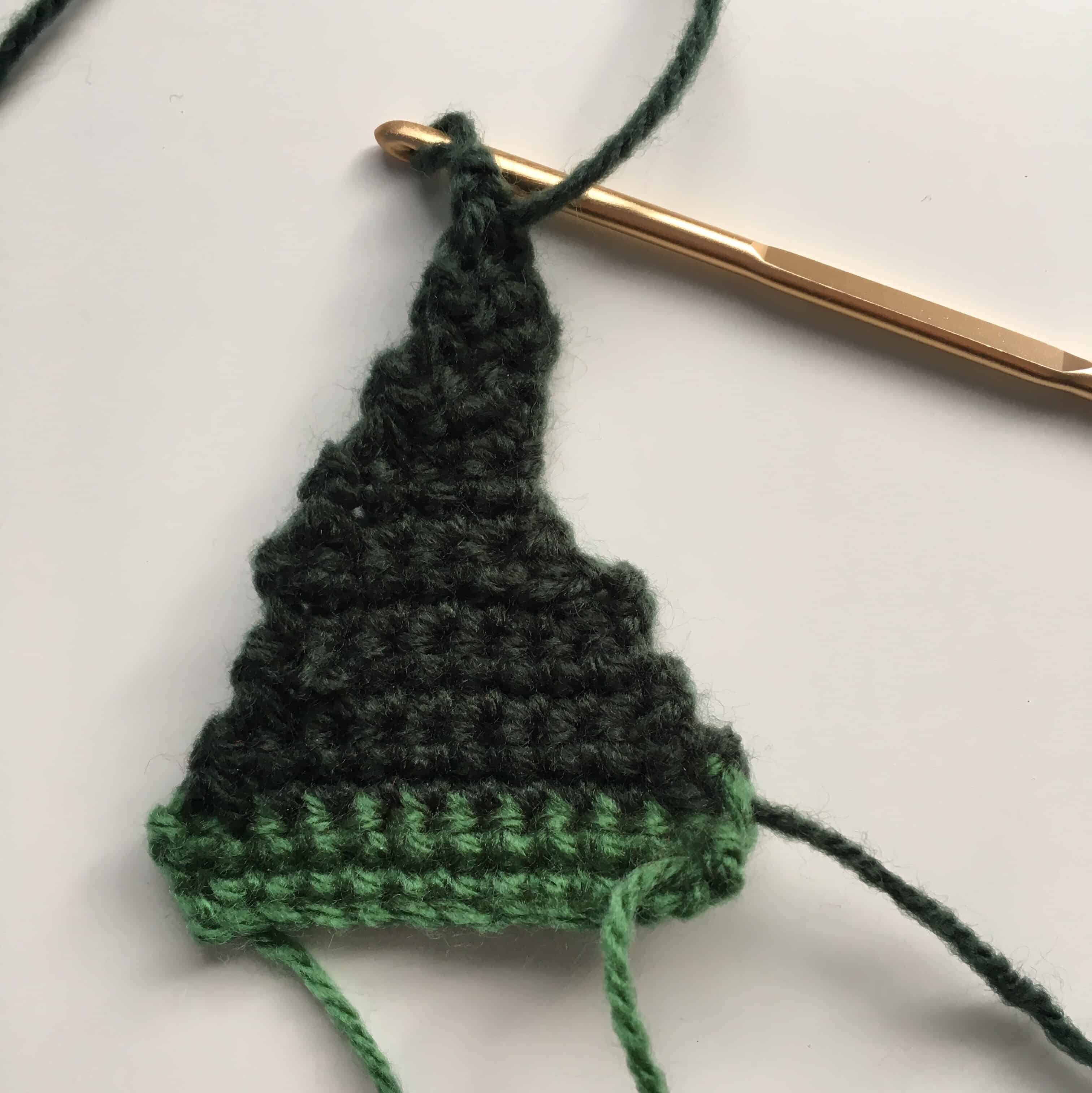 Free elf hat crochet pattern